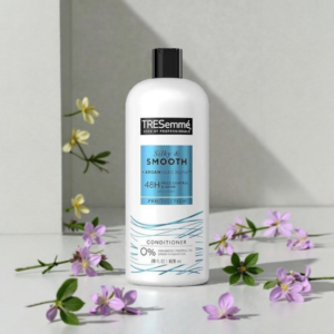 TRESemmè Smooth & Silky Conditioner